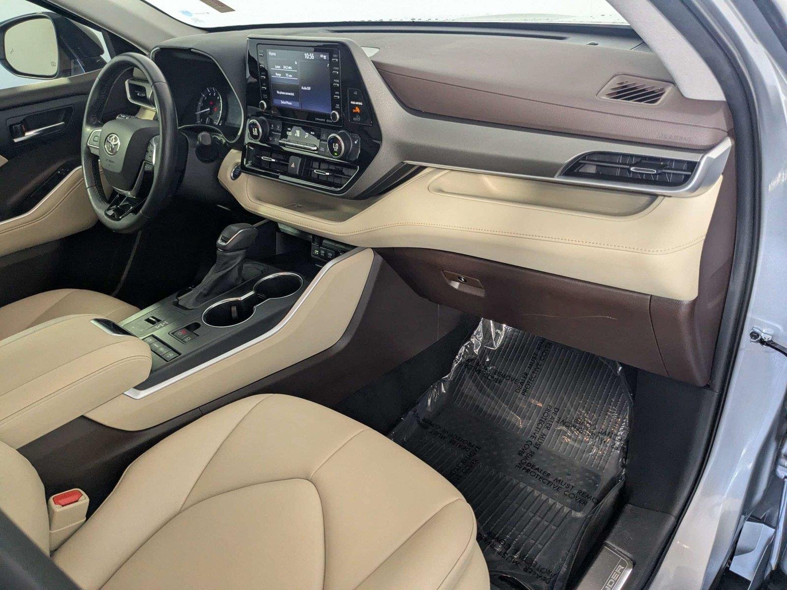 Used 2021 Celestial Silver Metallic TOYOTA XLE image 33