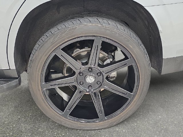 Used 2023 Gray Chevrolet High Country image 32