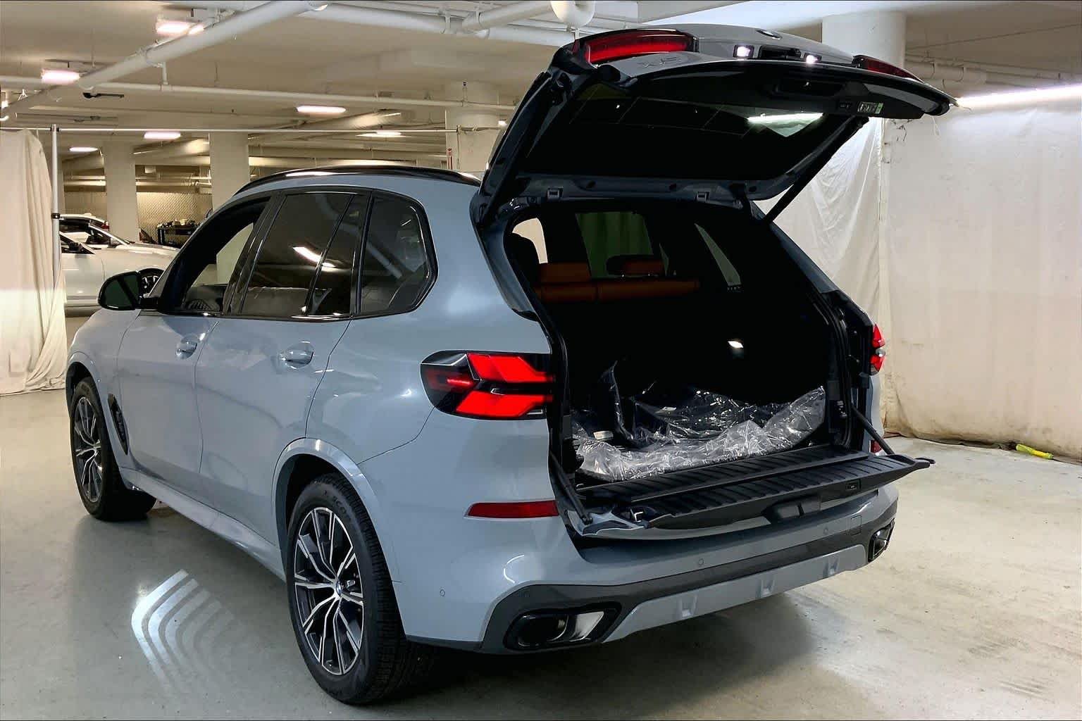 New 2026 Brooklyn Grey Metallic BMW xDrive40i image 20