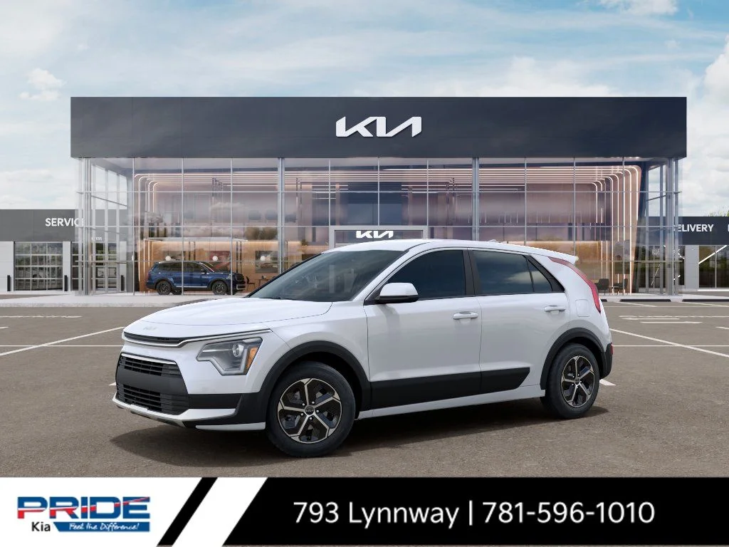 New 2026 Snow White Pearl Kia LX image 4