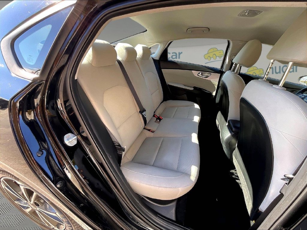 Used 2023 Black Kia LXS image 19