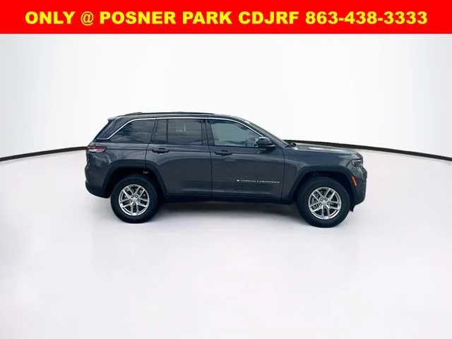 New 2026 Baltic Gray Metallic Clear-Coat Exterior Paint Jeep Laredo X image 4