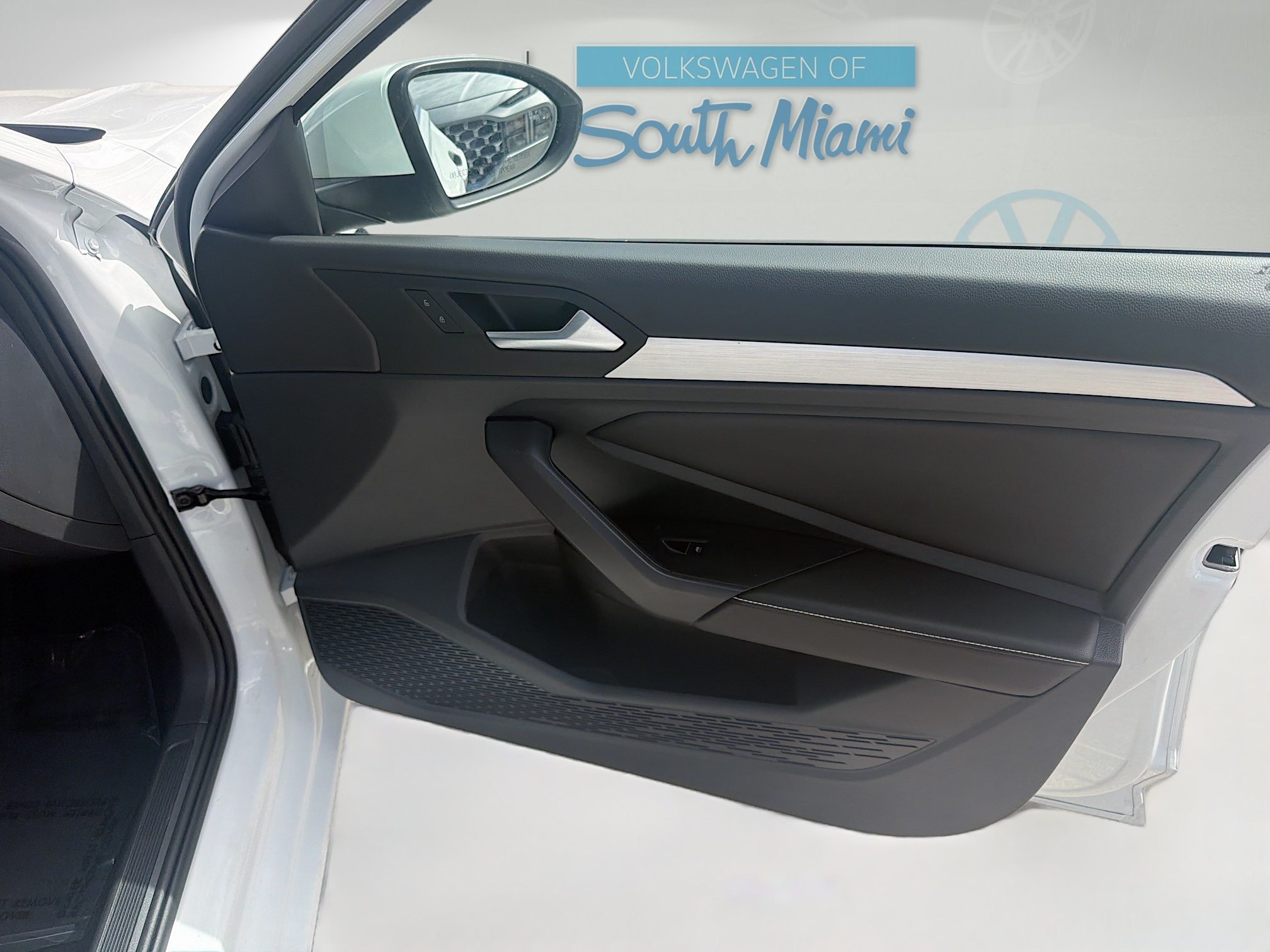 Certified Used 2025 Pure White Volkswagen S image 32