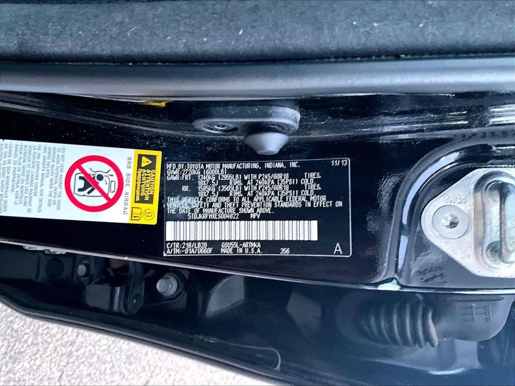 Used 2014 Black Toyota XLE V6 image 9