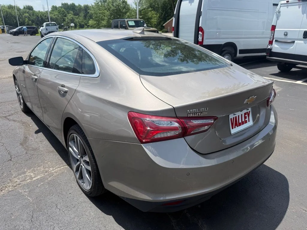Used 2024 Gray Chevrolet LT image 5