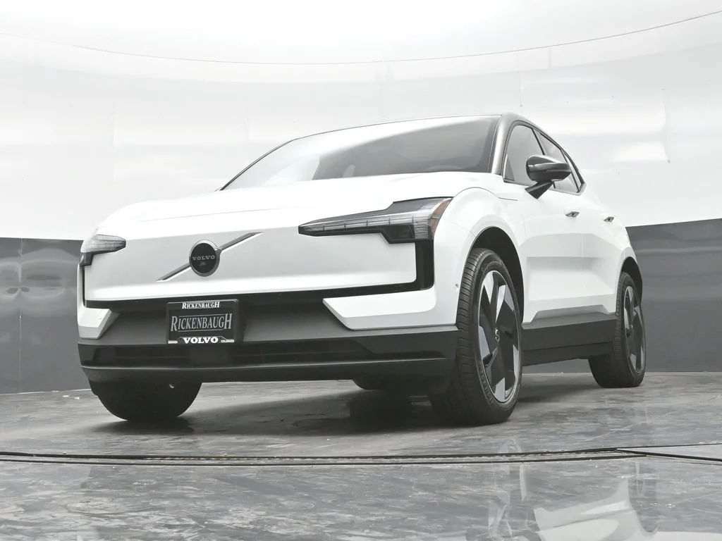 New 2026 White Volvo Twin Motor Performance Ultra image 20
