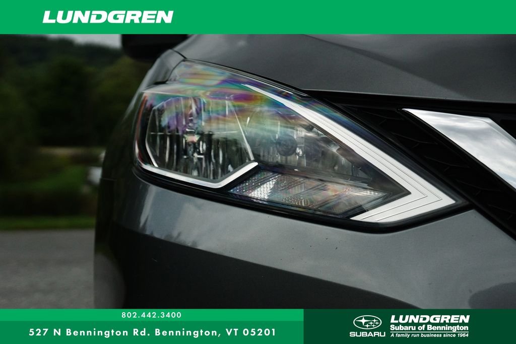 Used 2017 Gray Nissan S image 30