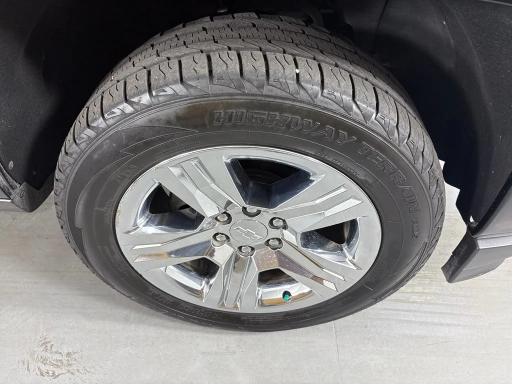 Used 2018 BLACK Chevrolet Custom image 14