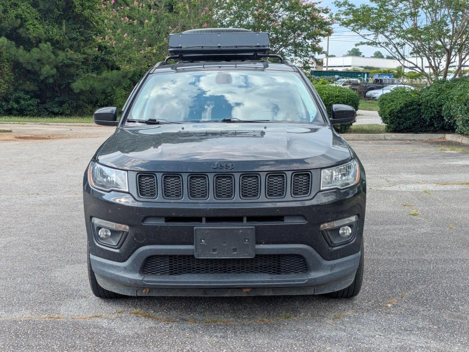 Used 2020 Diamond Black Crystal Pearlcoat Jeep Altitude image 2