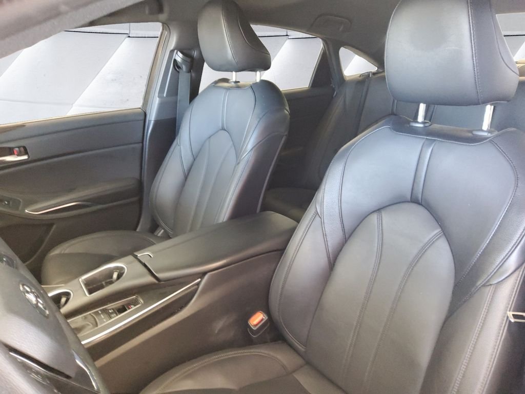 Used 2022 White Toyota XLE Plus image 8