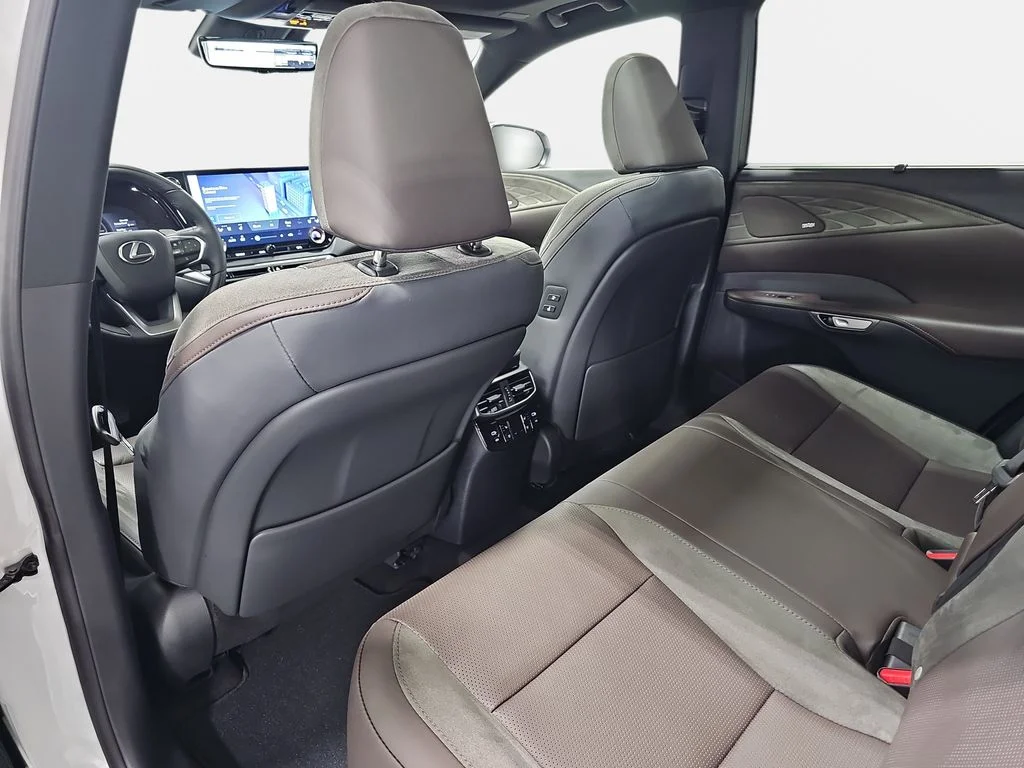New 2026 Eminent White Pearl Lexus LUXURY AWD image 11