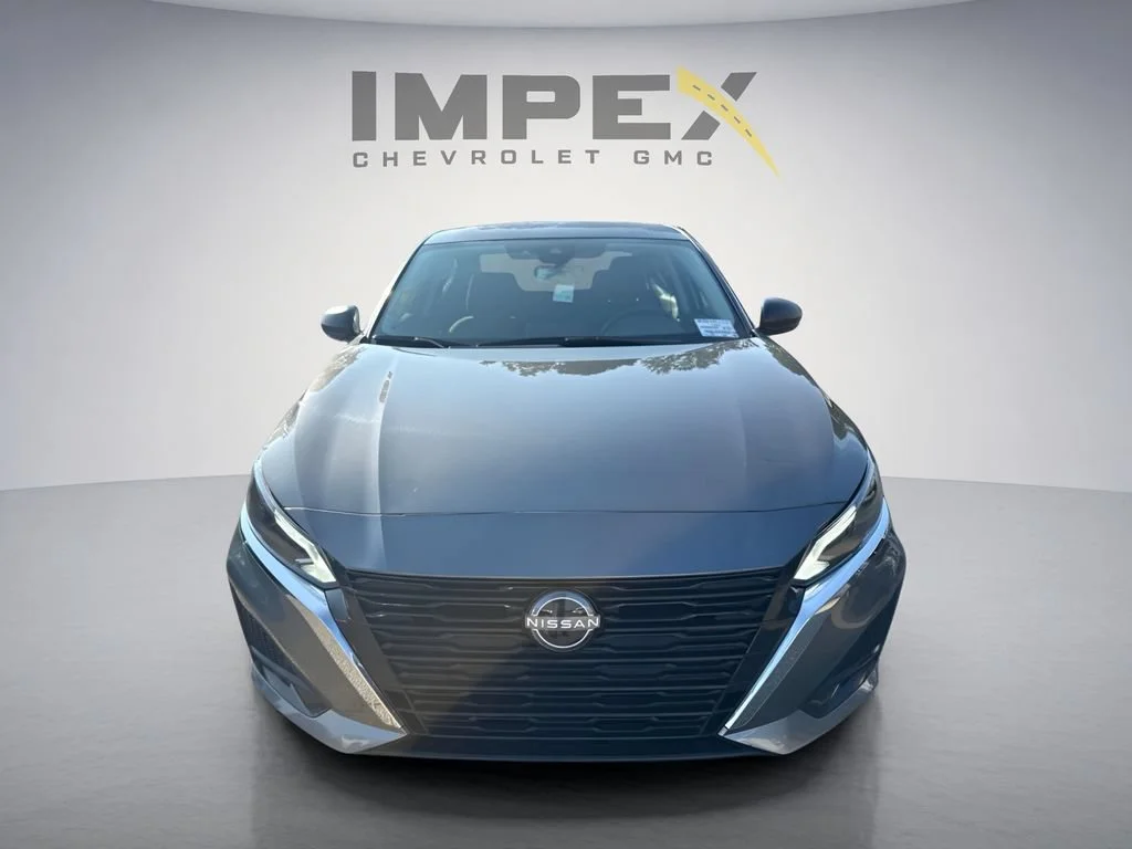 Used 2025 Charcoal Nissan SV image 8