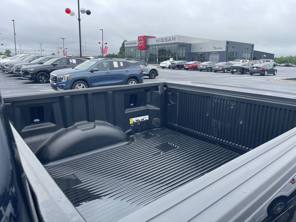 Used 2023 Blue Ford XLT image 27