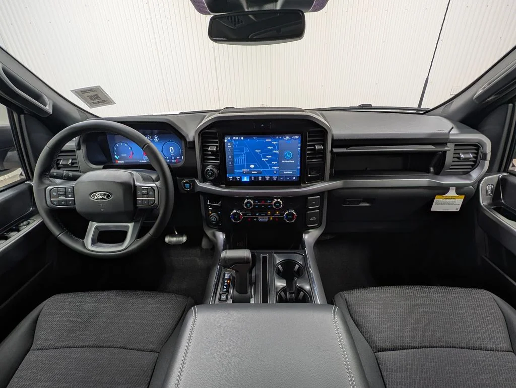 New 2026 Oxford White Ford XLT image 3