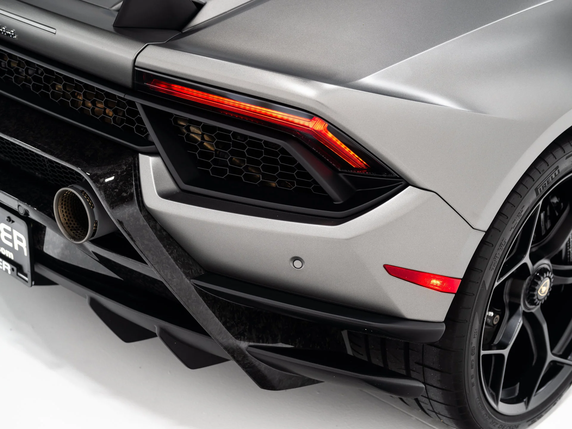 Used 2018 Grigio Titans Matt - AD PERSONAM Lamborghini Performante image 20
