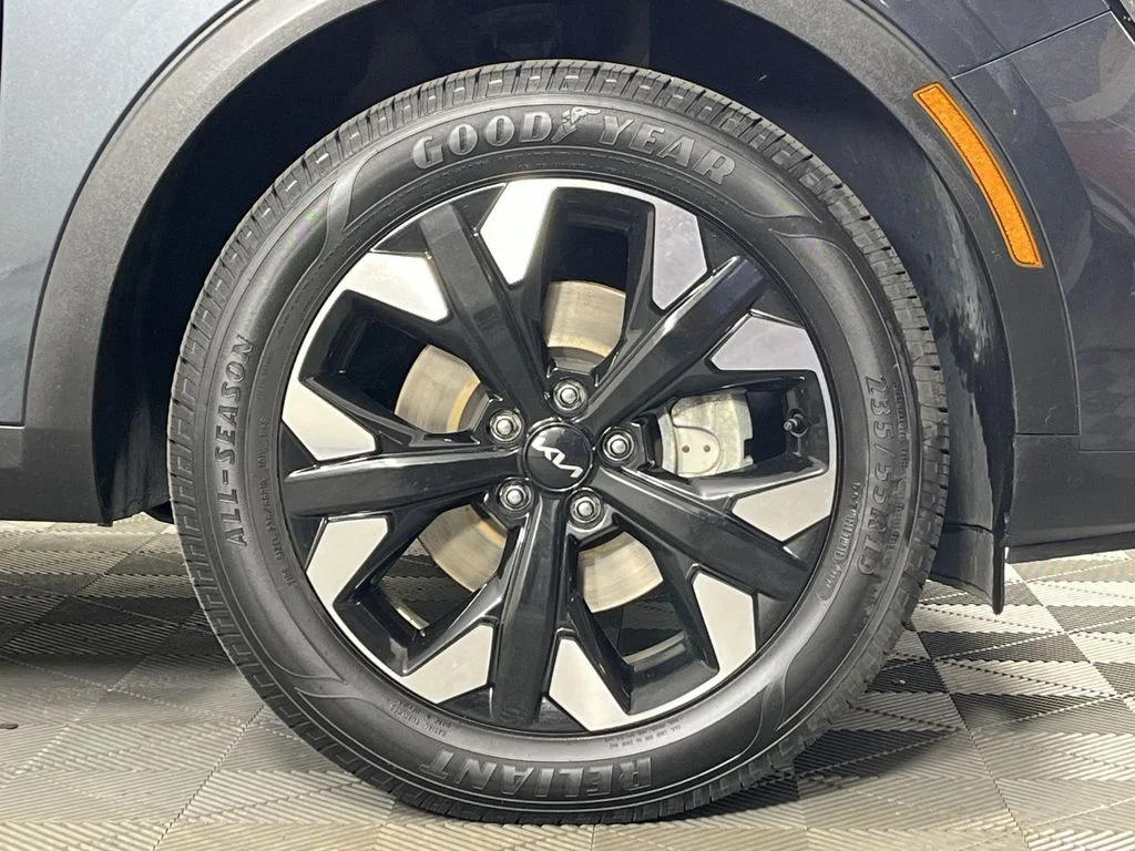 Used 2023 Gray Kia X-Line image 13