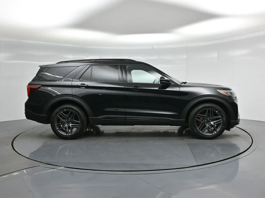 New 2026 Agate Black Metallic Ford ST image 29