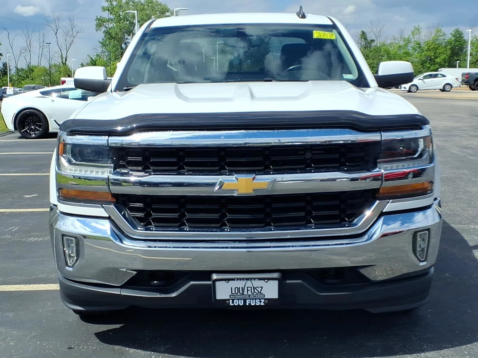 Used 2018 Summit White Chevrolet LT image 30