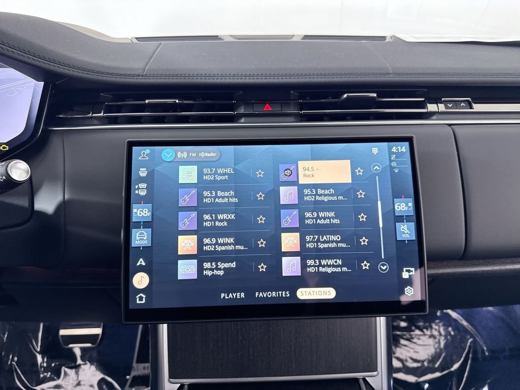 New 2026 CARP GRY PRM MT Land Rover SE LWB image 16