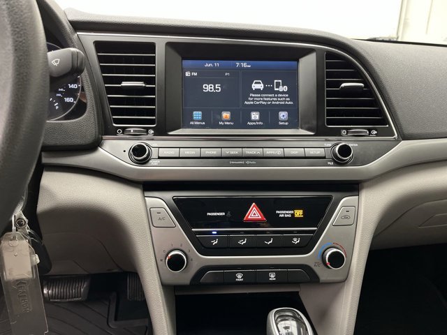 Used 2017 Shale Gray Metallic Hyundai SE image 13