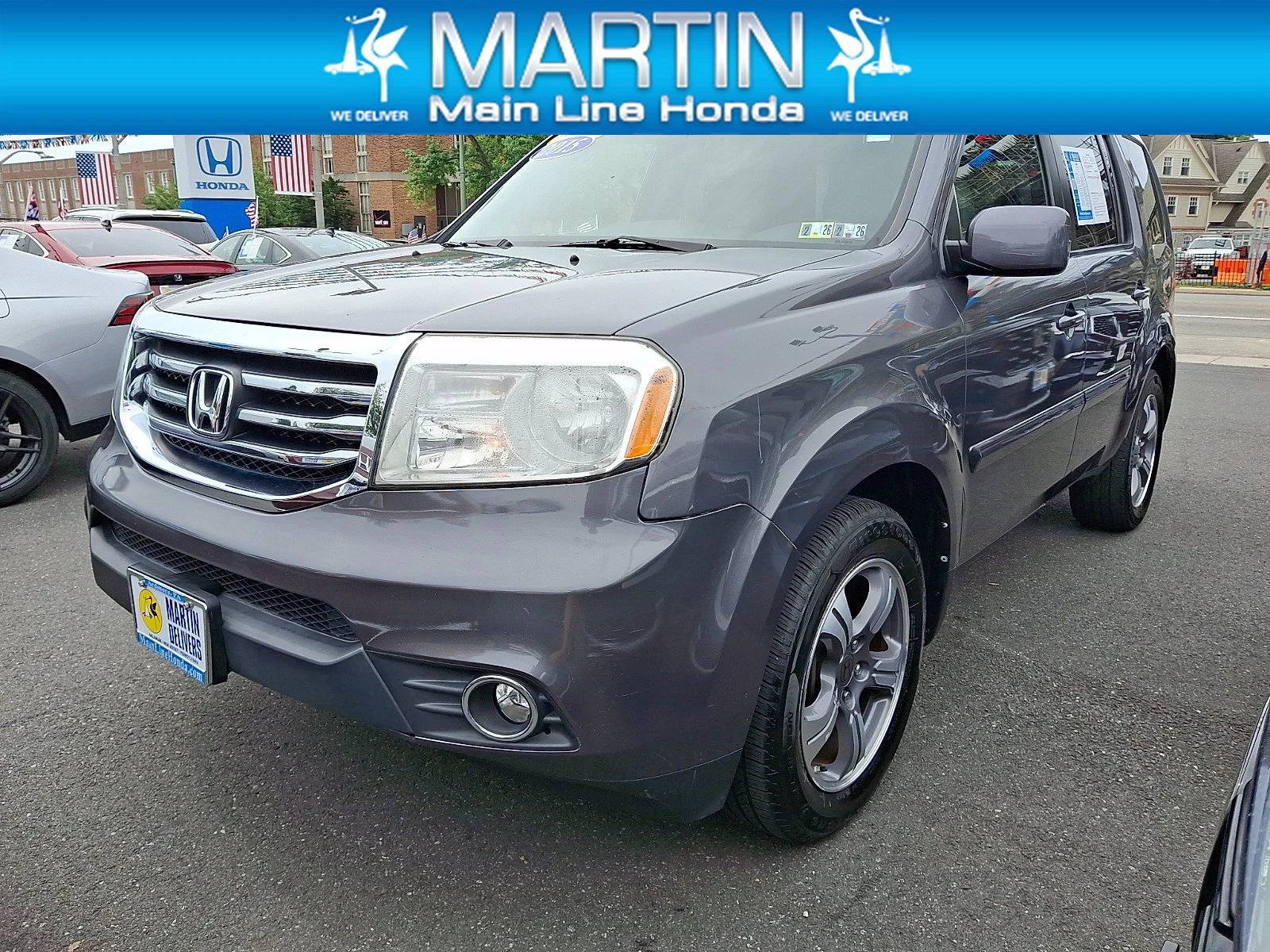 Used 2015 Modern Steel Metallic Honda SE image 1