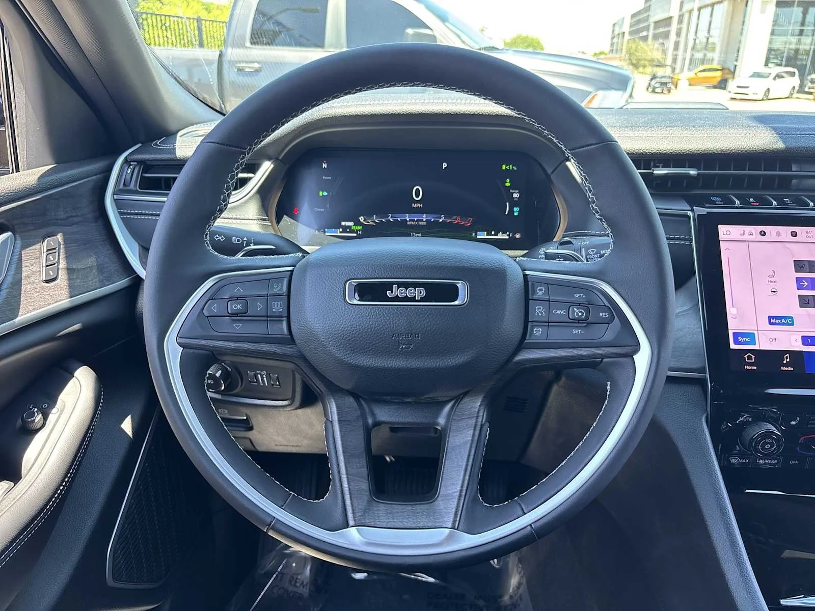 Used 2025 Diamond Black Crystal Pearlcoat Jeep  image 19