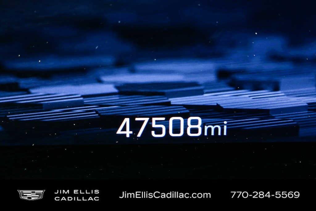 Used 2025 Summit White Chevrolet LT image 8