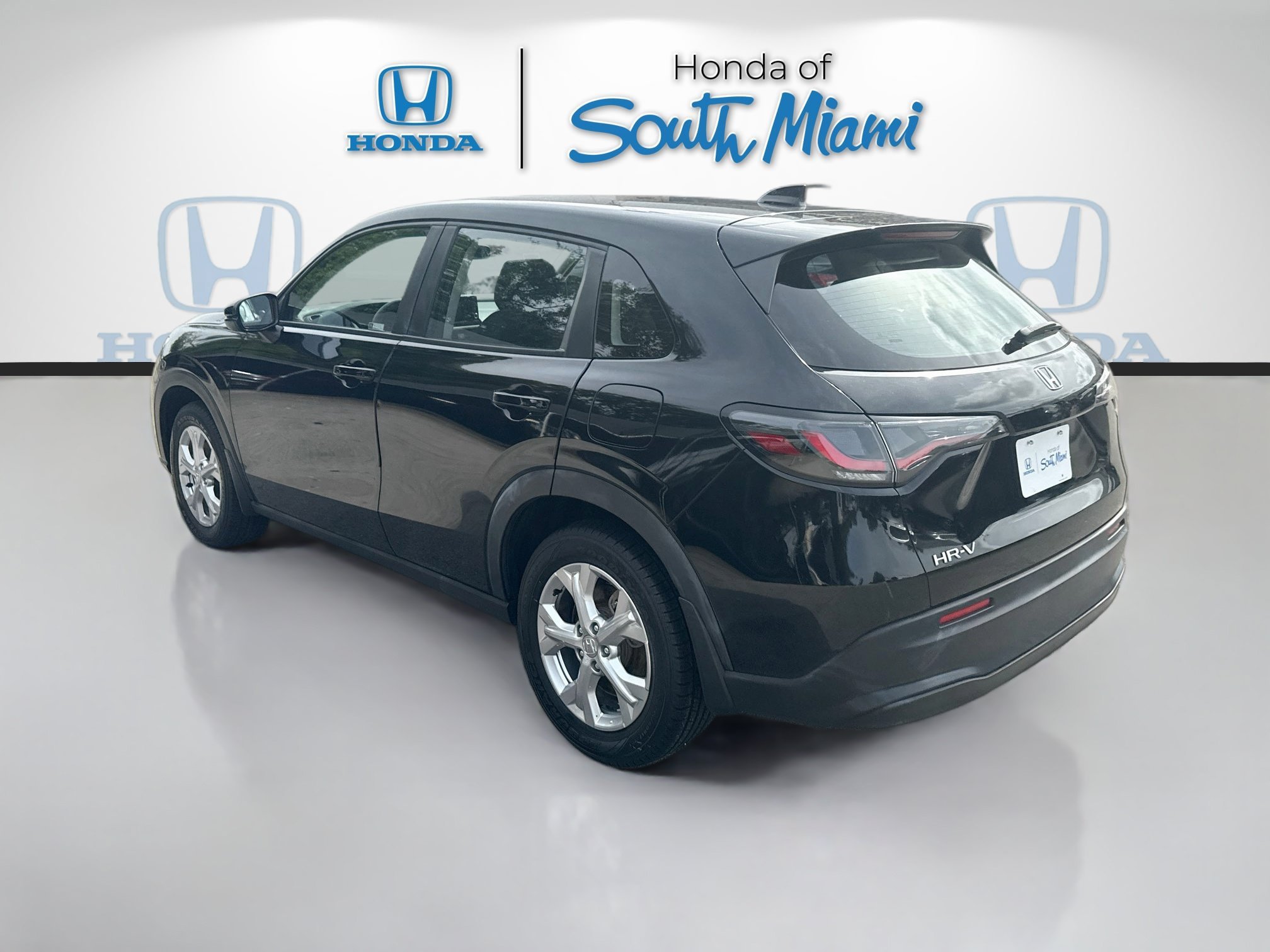 Used 2024 Crystal Black Pearl Honda 5DR 2WD LX image 5