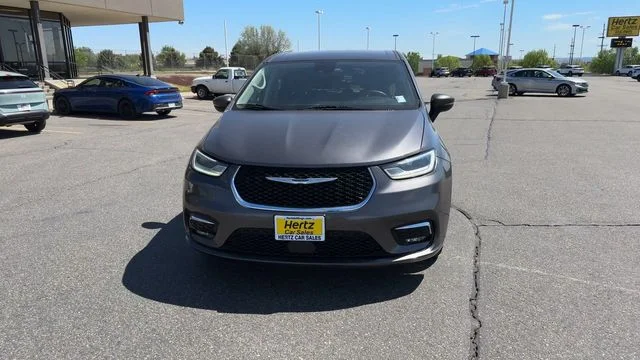 Used 2023 Gray Chrysler Touring L image 3