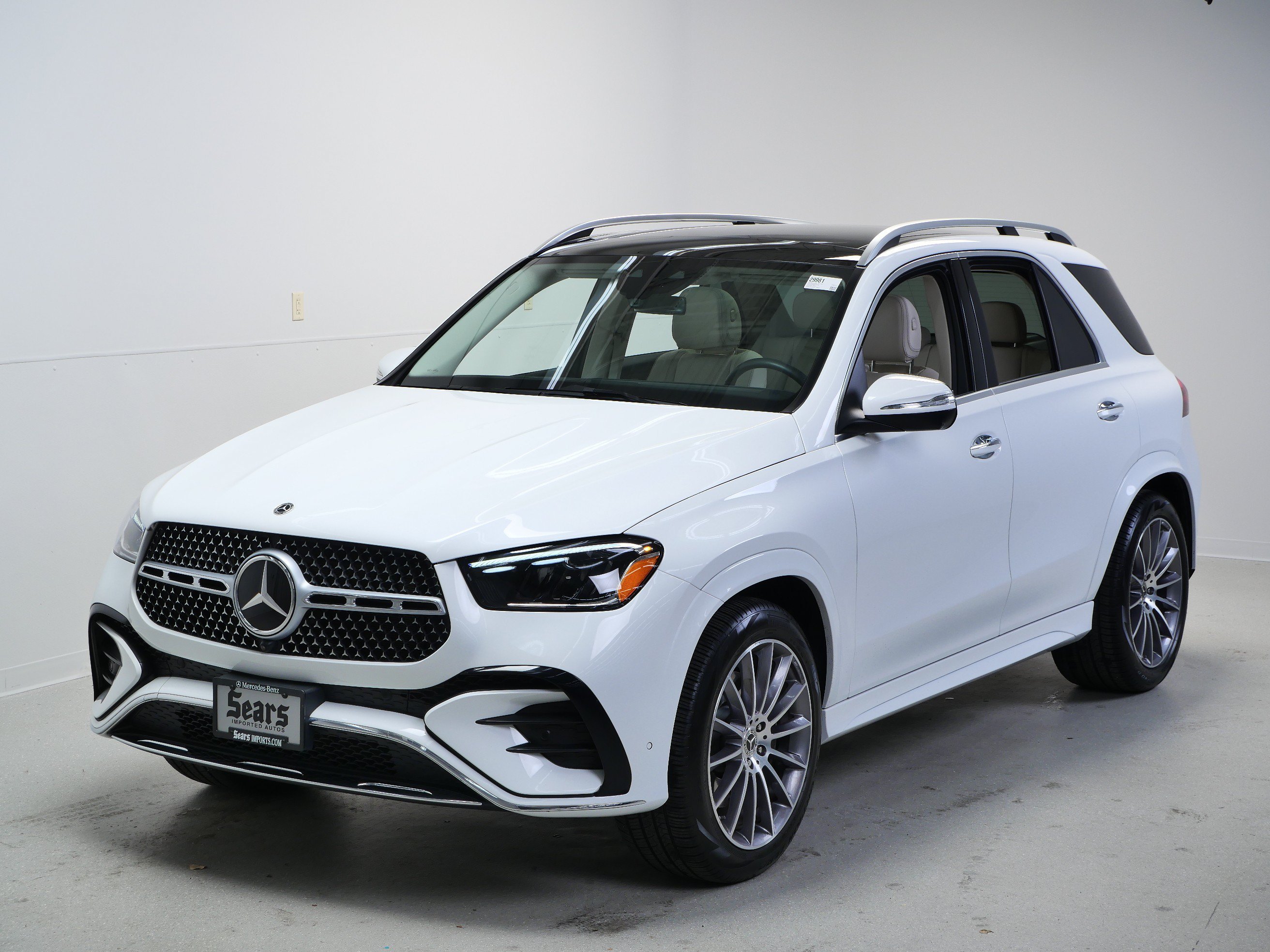 Certified Used 2025 MANUFAKTUR Moonlight White Metallic Mercedes-Benz GLE 350 image 14