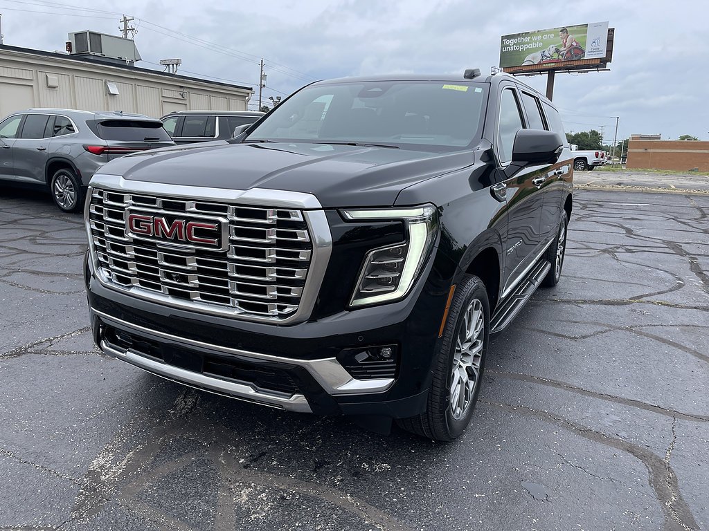 2026 GMC Yukon XL Denali - Photo 4