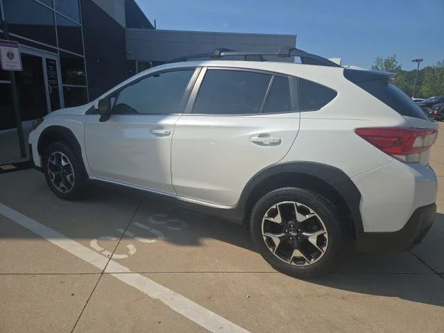 Used 2019 White Subaru 2.0i Premium image 5
