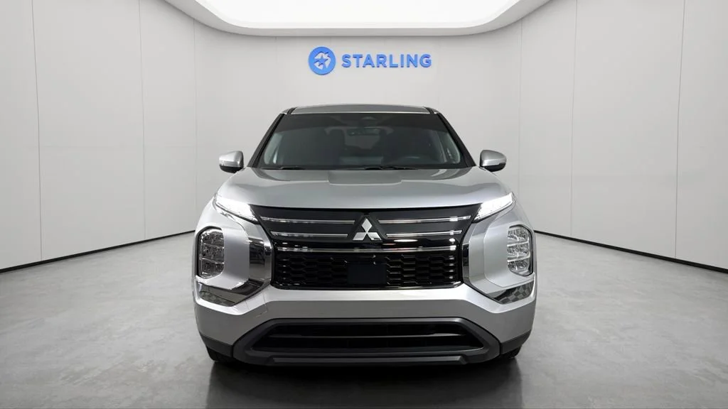 Used 2025 Silver Mitsubishi ES 2.5 2WD image 15