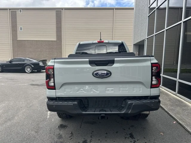 Used 2024 Green Ford XLT image 25