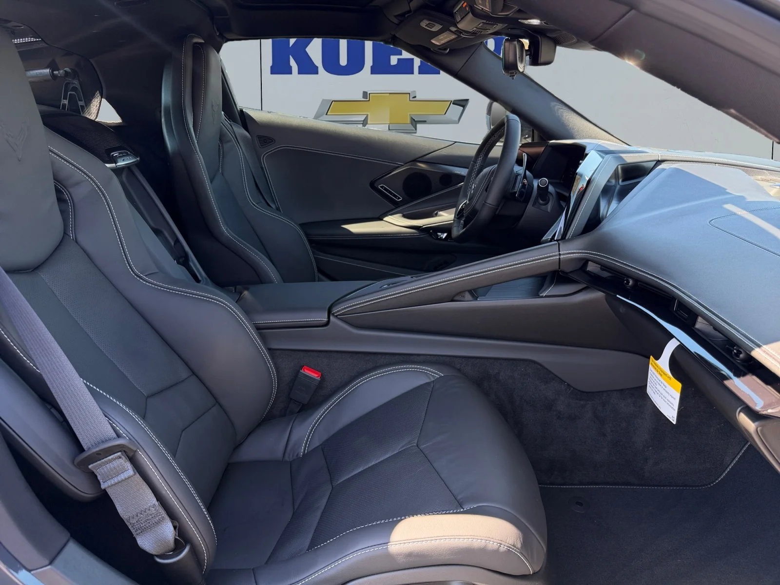 2027 Chevrolet Corvette 2LZ - Photo 17