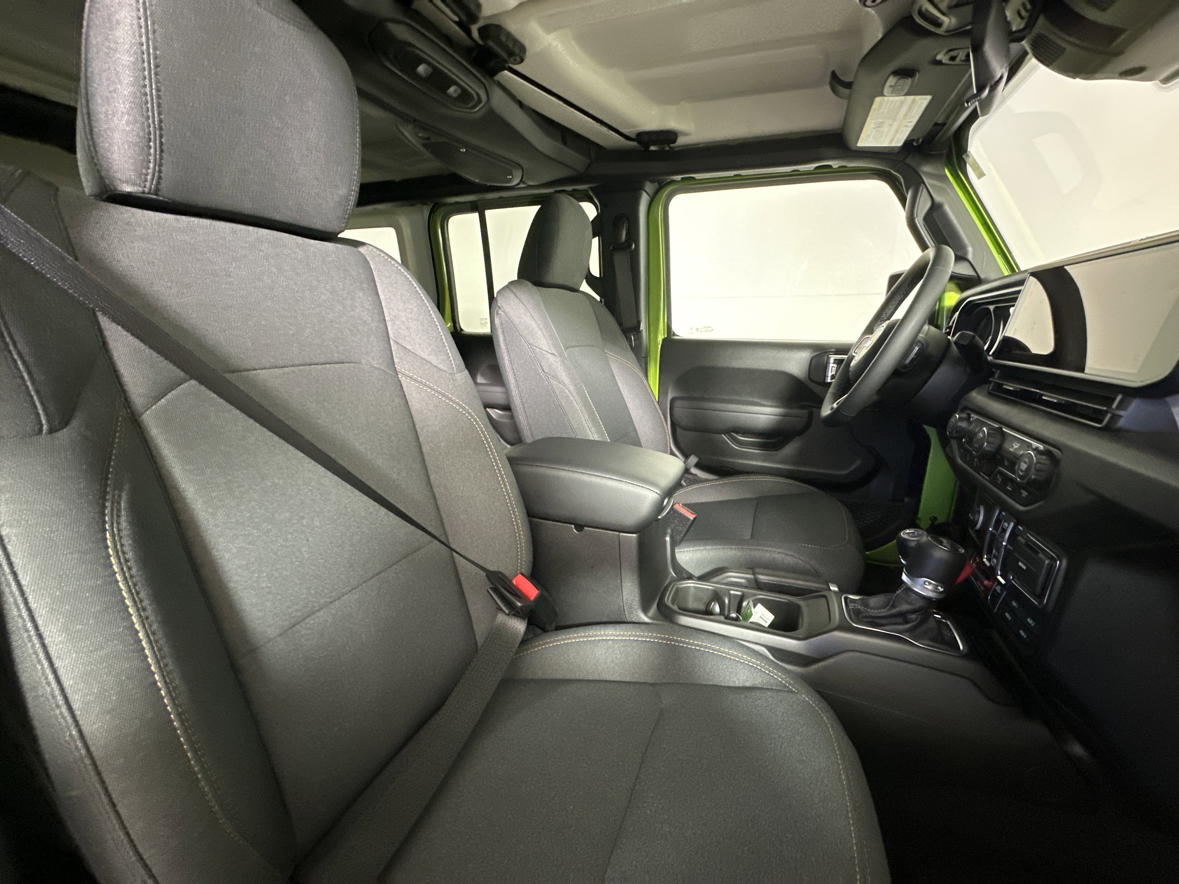 2026 Jeep Wrangler 4-Door Willys - Photo 25