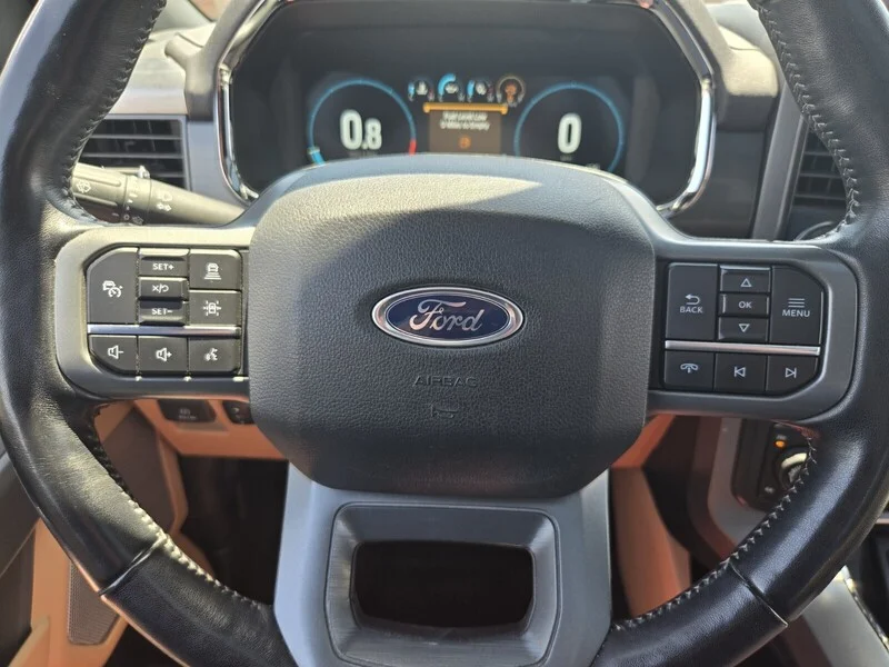 Used 2022 White Metallic FORD LARIAT 4WD SUPERCREW 5.5