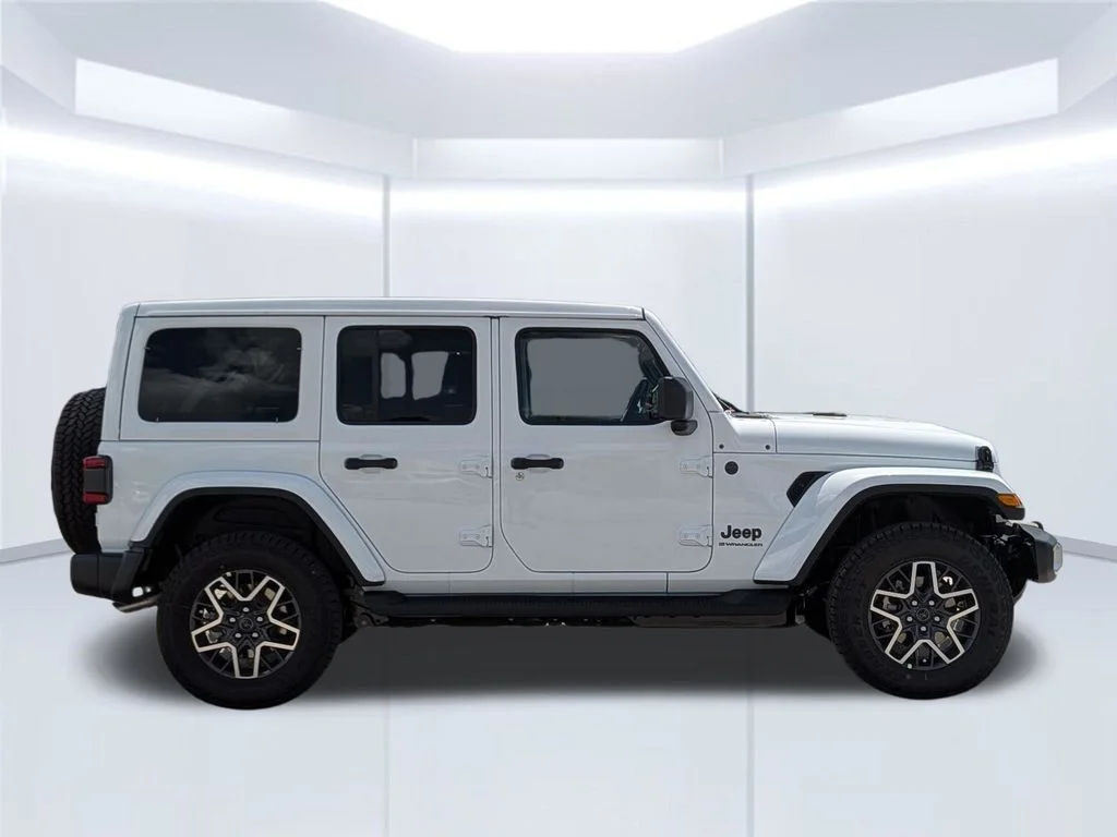 New 2026 White Jeep Sahara image 7