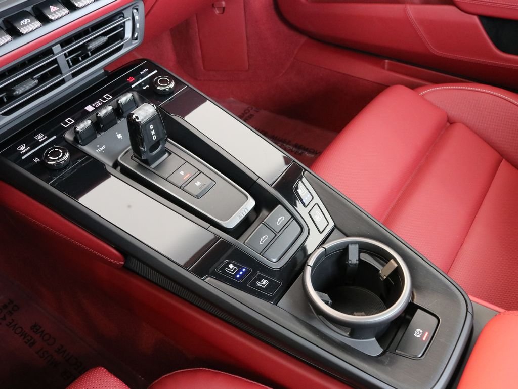 Used 2024  Porsche Targa 4 GTS image 13