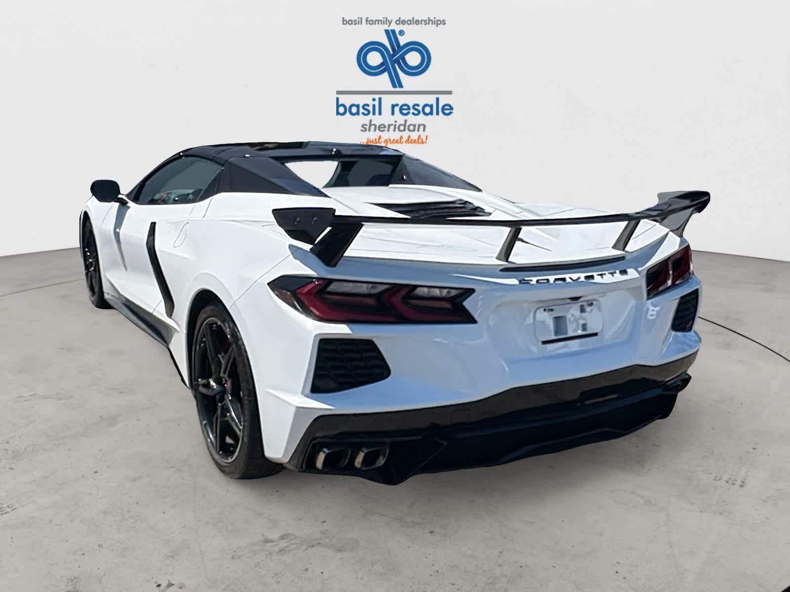 Used 2022 Arctic White Chevrolet 3LT image 5