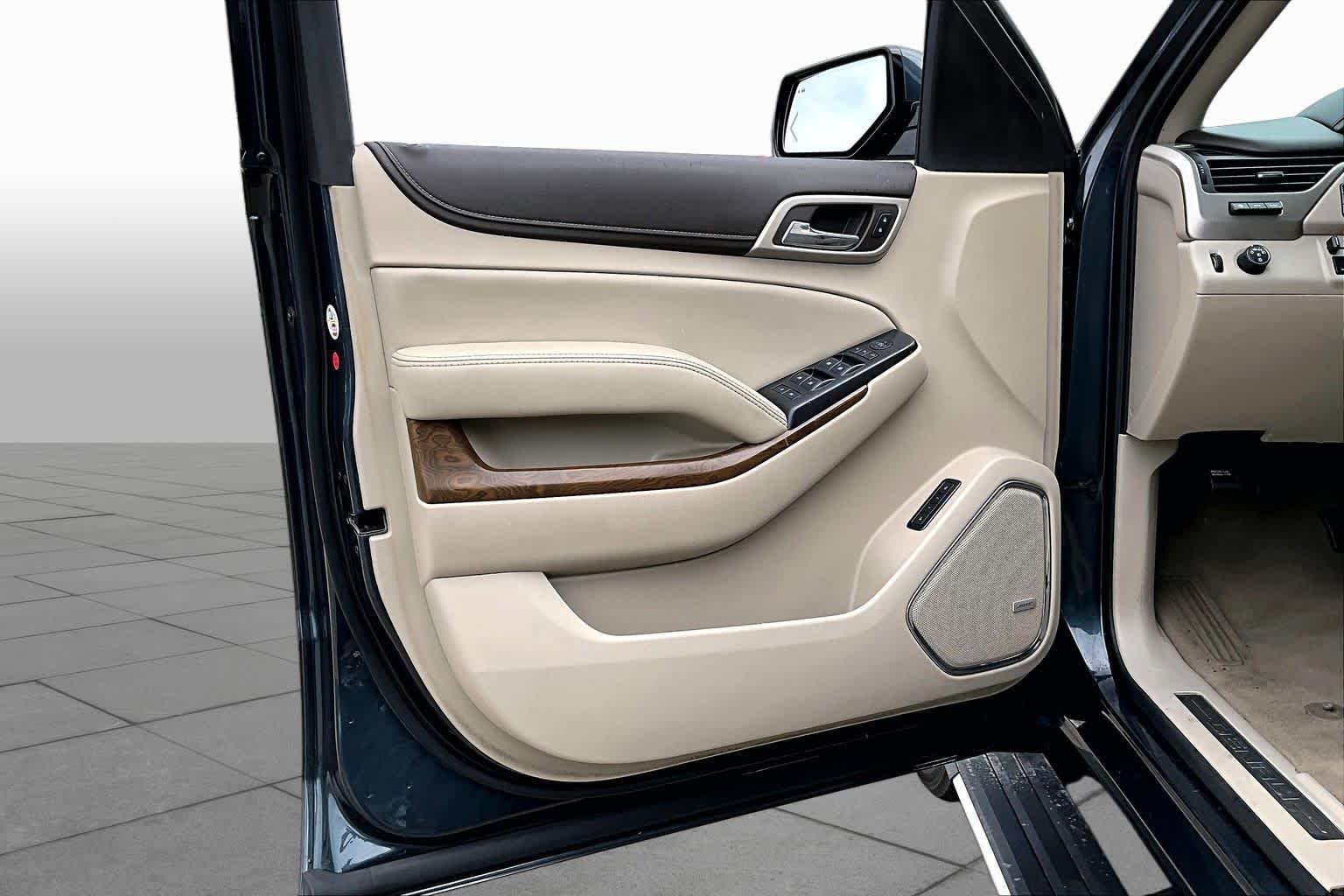 Used 2019 Dark Sky Metallic GMC Denali image 22