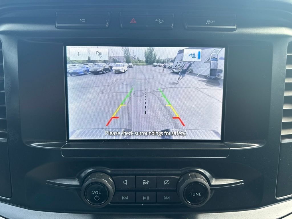 Used 2022 White Ford XL image 25