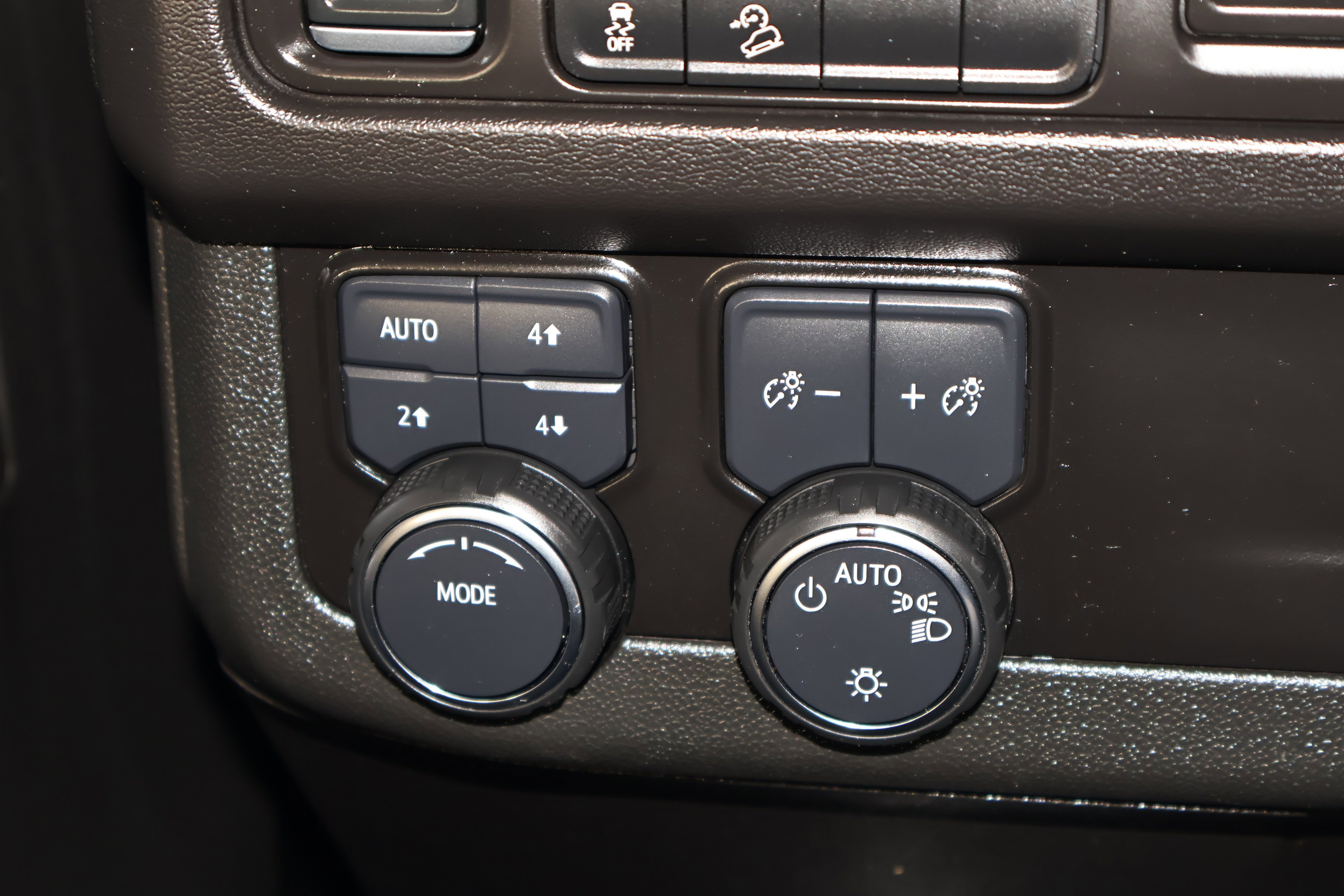 2024 Chevrolet Tahoe Premier - Photo 37