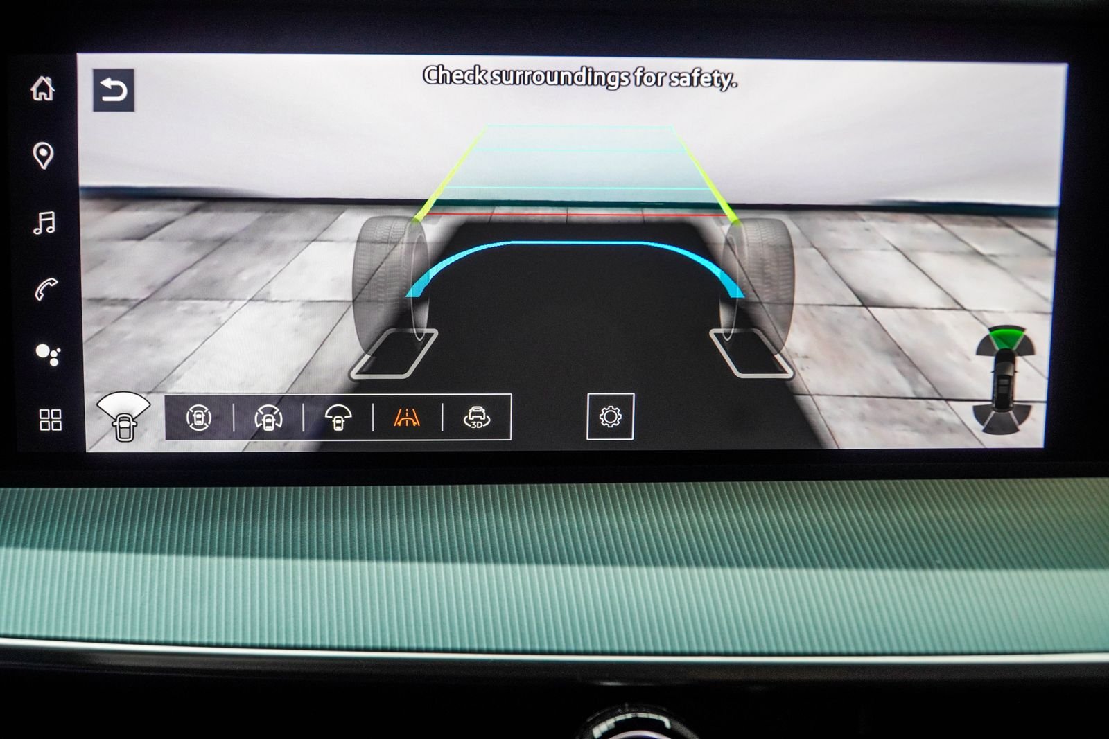 Used 2025 Black Nissan Platinum image 35