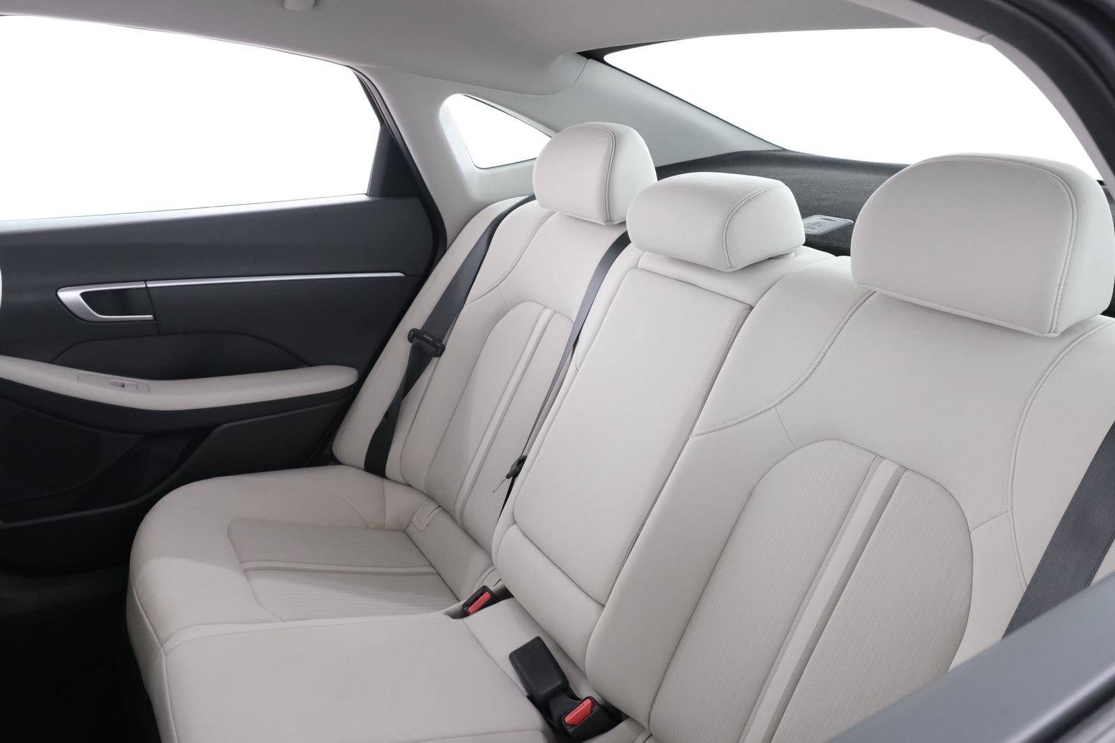 Used 2025 Portofino Gray Hyundai SEL image 33