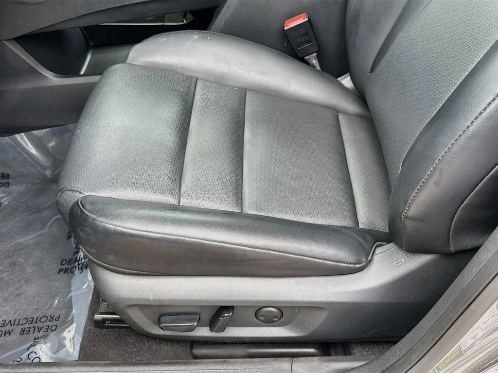 Used 2023 Gun Metallic Nissan SV image 18