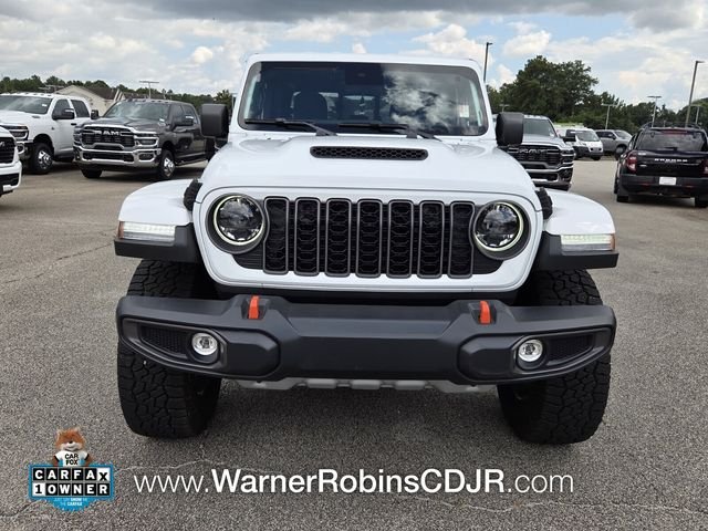 Used 2025 White Jeep Mojave image 2