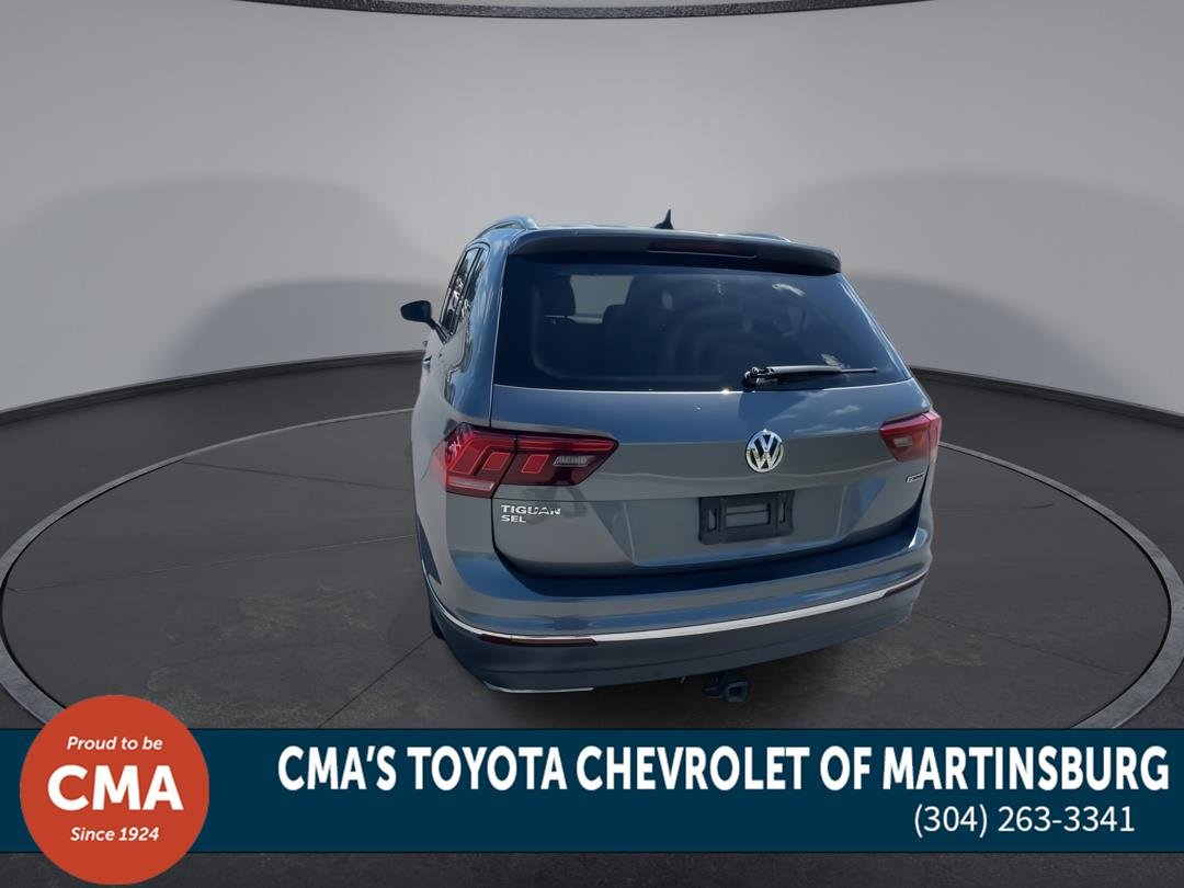 Used 2019 Platinum Gray Metallic Volkswagen SE image 7