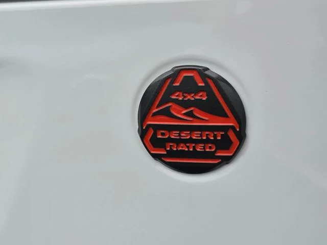 New 2026 Bright White Clear-Coat Exterior Paint Jeep Mojave image 28