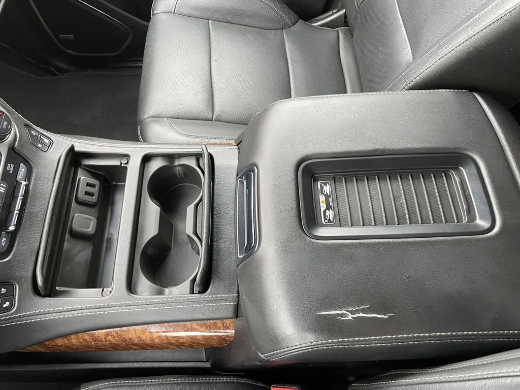 Used 2018 Blue Velvet Metallic Chevrolet Premier image 24